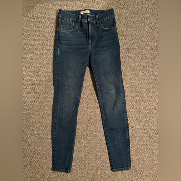 Madewell 9” Mid Rise Skinny - Size 26 - Medium/Dark wash - Picture 3 of 6